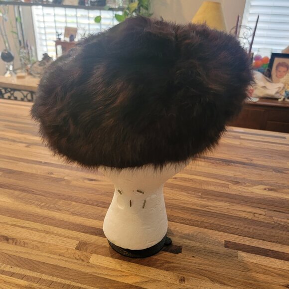 Vintage Ladies Mahogany Brown Real Fur Beret/Hat - Picture 4 of 13